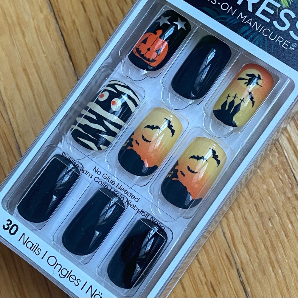 Kiss imPRESS Glow in the Dark Press On Gels Nails
